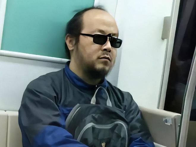 领先16分果然白费！马刺又遭逆转，文班空砍两双留憾，尼克斯登顶