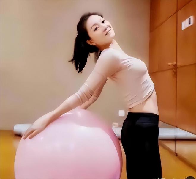 佛得角后卫莫雷拉:我们会全力争取小组出线,看看能走多远